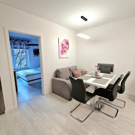 Nadmorskie Tarasy Apartament&spa شقة